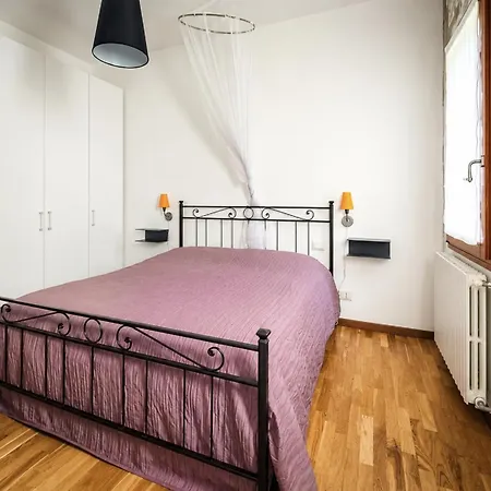 Alessandra's Cozy Venice- Quiet Double & Private Bathroom With Sharing Kitchen Accommodatie bij particulieren Venetië