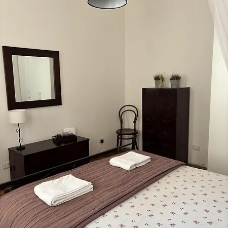 Alessandra's Cozy Venice- Quiet Double & Private Bathroom With Sharing Kitchen منزل للإقامة *