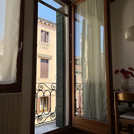 Alessandra's Cozy Venice- Quiet Double & Private Bathroom With Sharing Kitchen *