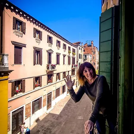 Accommodatie bij particulieren Alessandra's Cozy Venice- Quiet Double & Private Bathroom With Sharing Kitchen